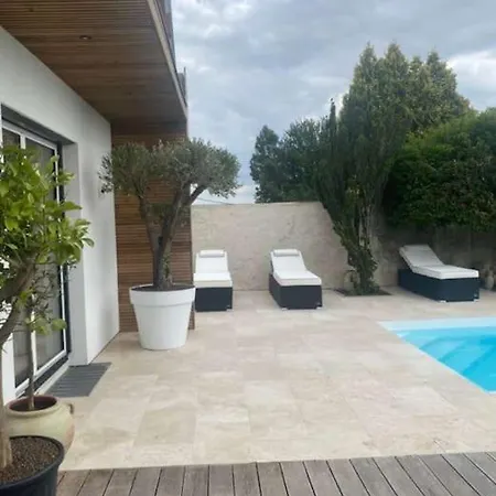 Mylandhouse * Pysdorf